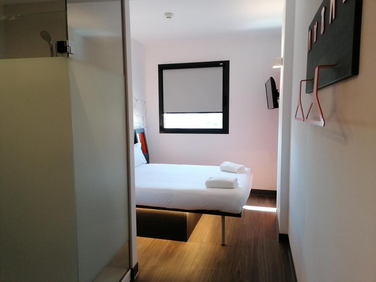 Easyhotel Malaga City Centre מראה חיצוני תמונה