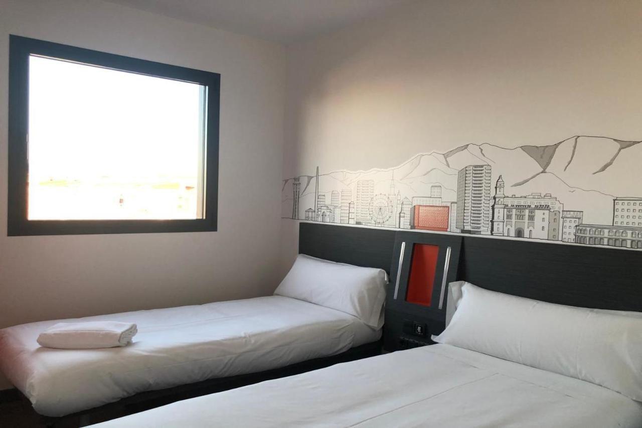 Easyhotel Malaga City Centre מראה חיצוני תמונה