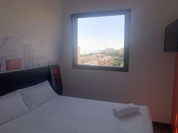 Easyhotel Malaga City Centre מראה חיצוני תמונה